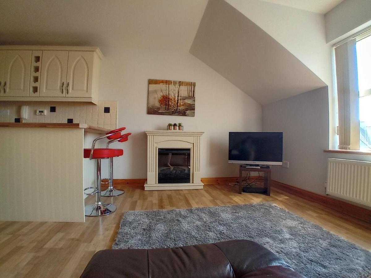 The Red Door Townhouse Apartment Ardara Exteriör bild